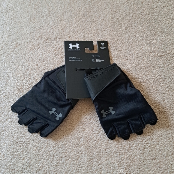 Under Armour Training Gloves Mens Small Black Fitness Workout Breathable New - Picture 8 of 8